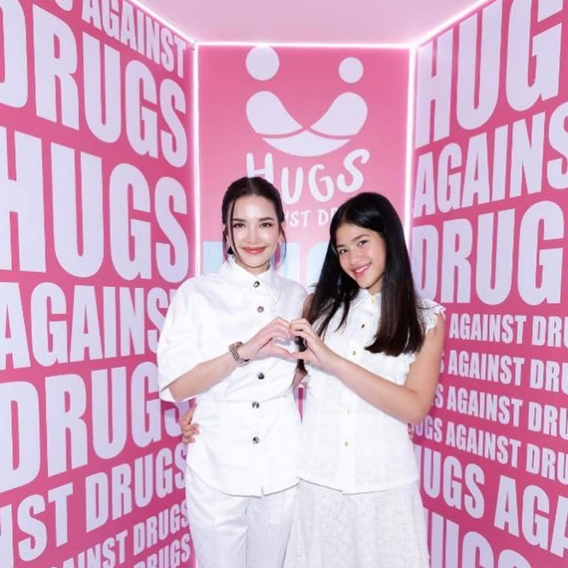 น้องนาวา ลูกสาว อ้อม พิยดา