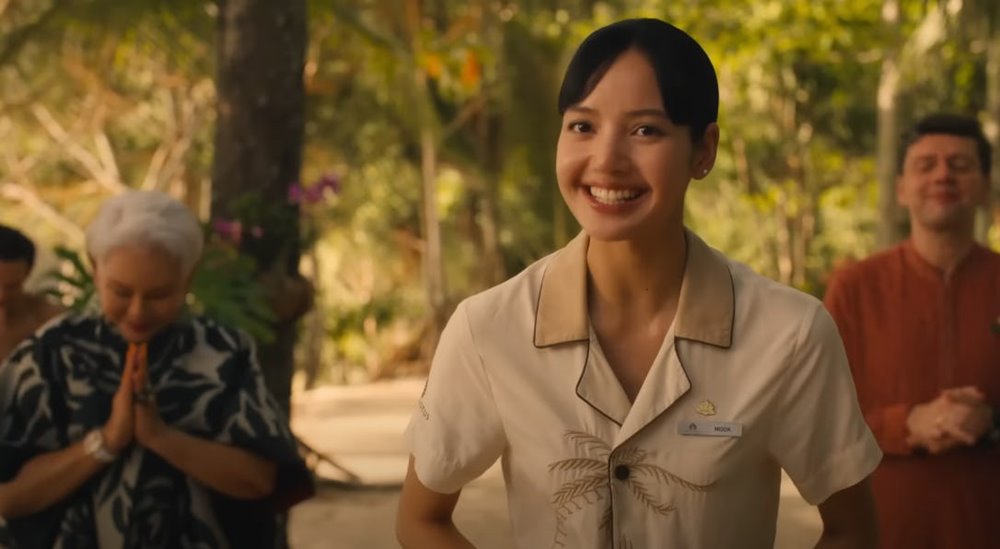 The White Lotus ทีเซอร์ใหม่ ลิซ่า มาในลุคชุดไทย สุทธิชัย-ดอม ร่วมแสดง