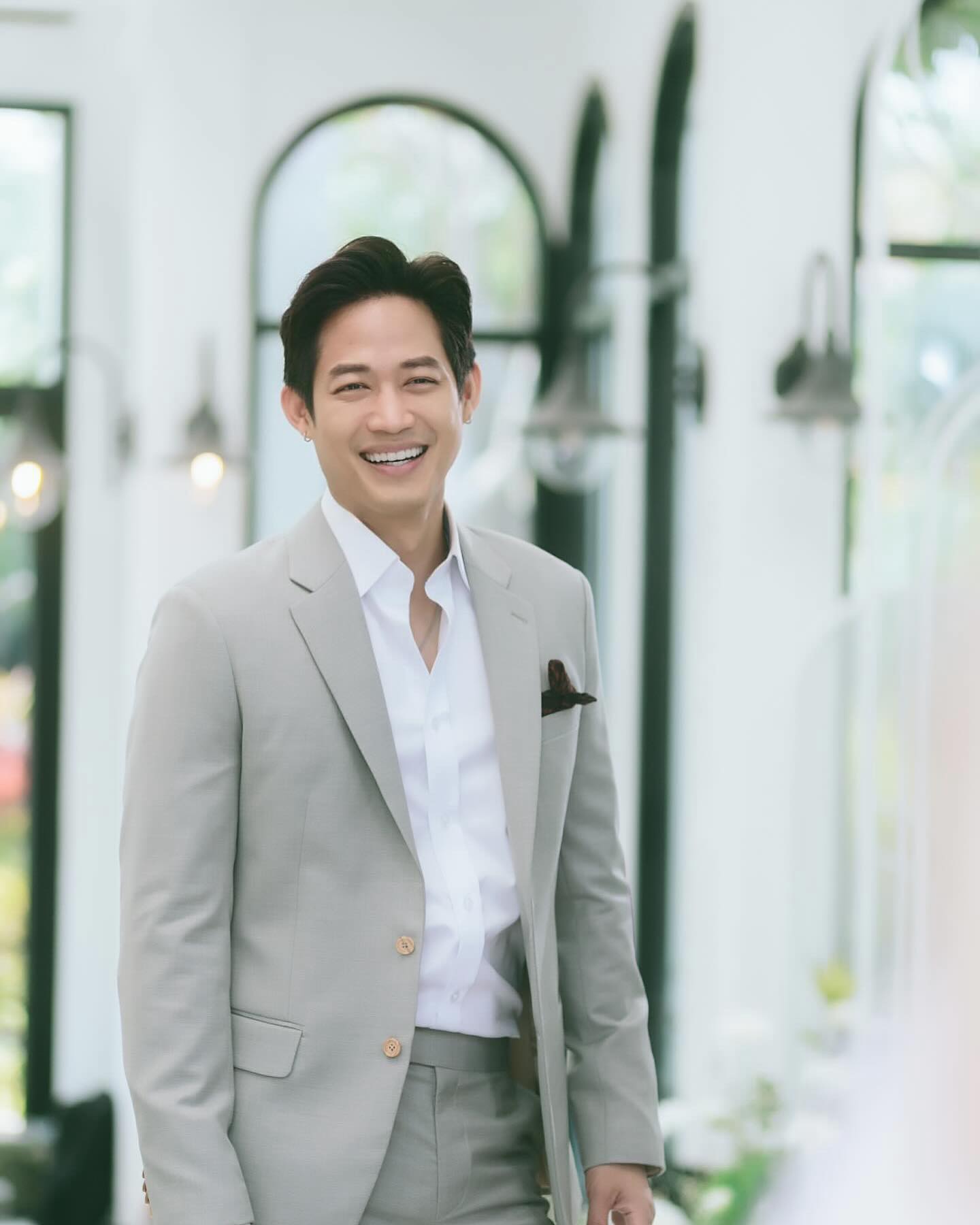 ตู่ ภพธร 