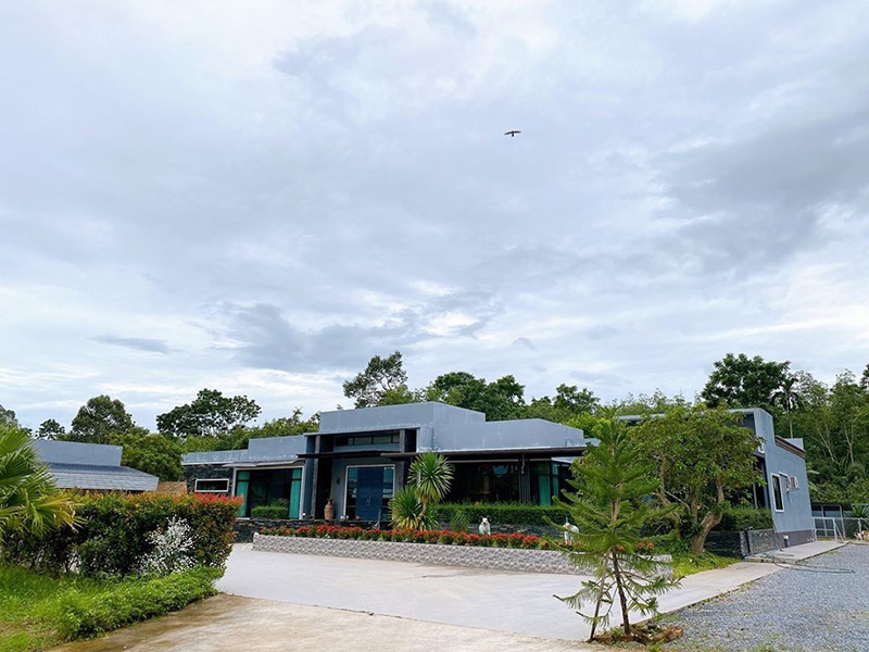 บ้านเนย โชติกา