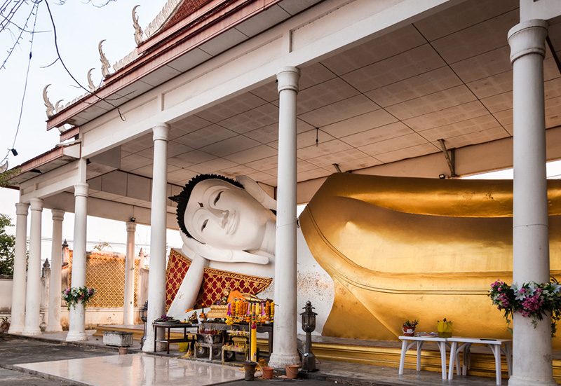 วัดกู้ พระนอน