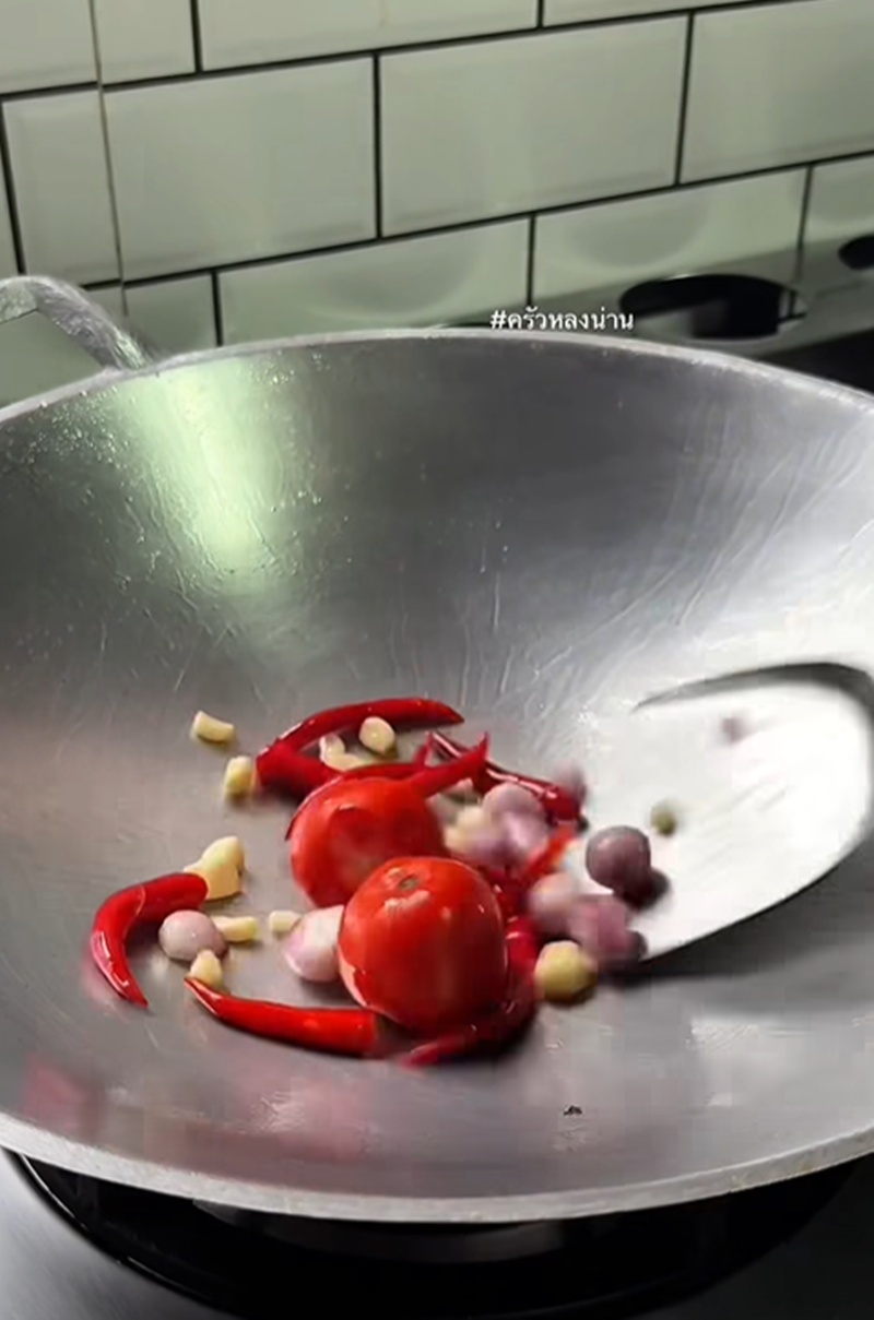 หมูสามชั้นทอด