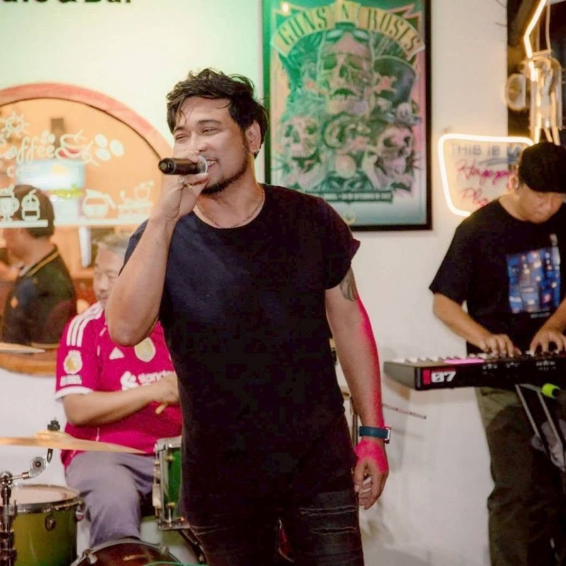 ศร ศรศักดิ์