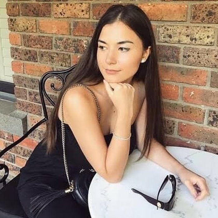 อนิชา อิซา คาเลบิก