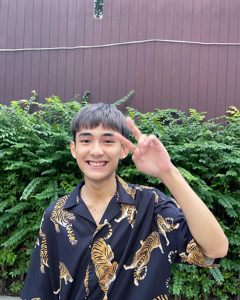 เฟิร์ส อนุวัฒน์