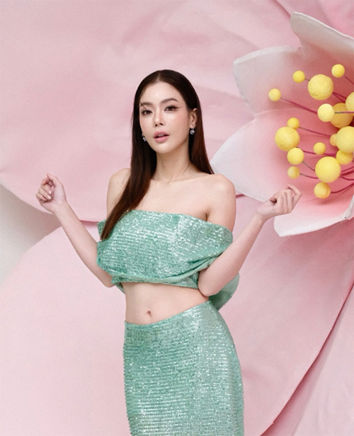 ก้อย กรกช ประวัติ