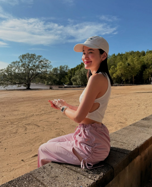 แฟชั่นหน้าร้อนผู้หญิง 2025 ส่องไอเทมเด็ด แต่งรับซัมเมอร์ให้เก๋กว่าใคร