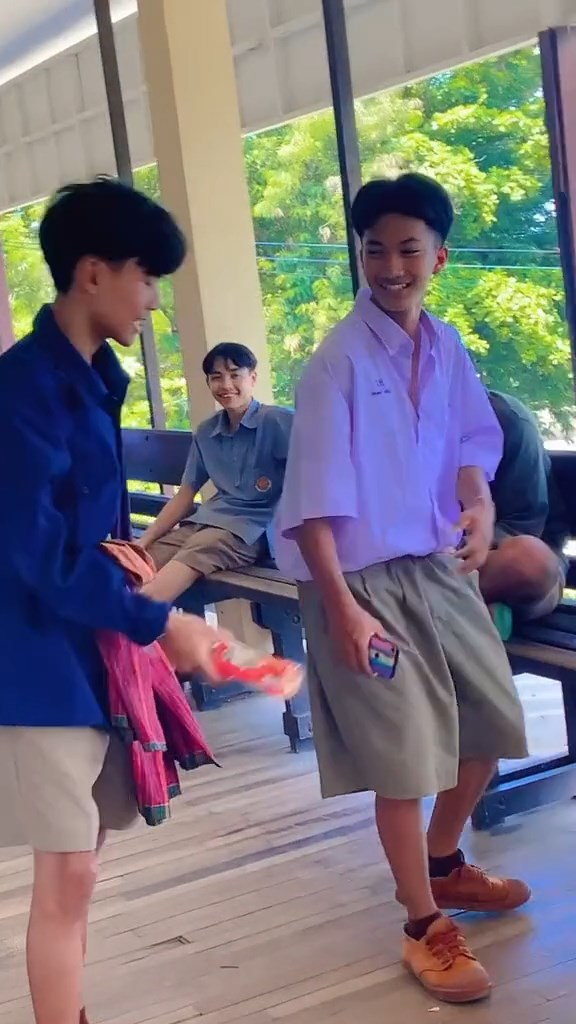 ชุดนักเรียน