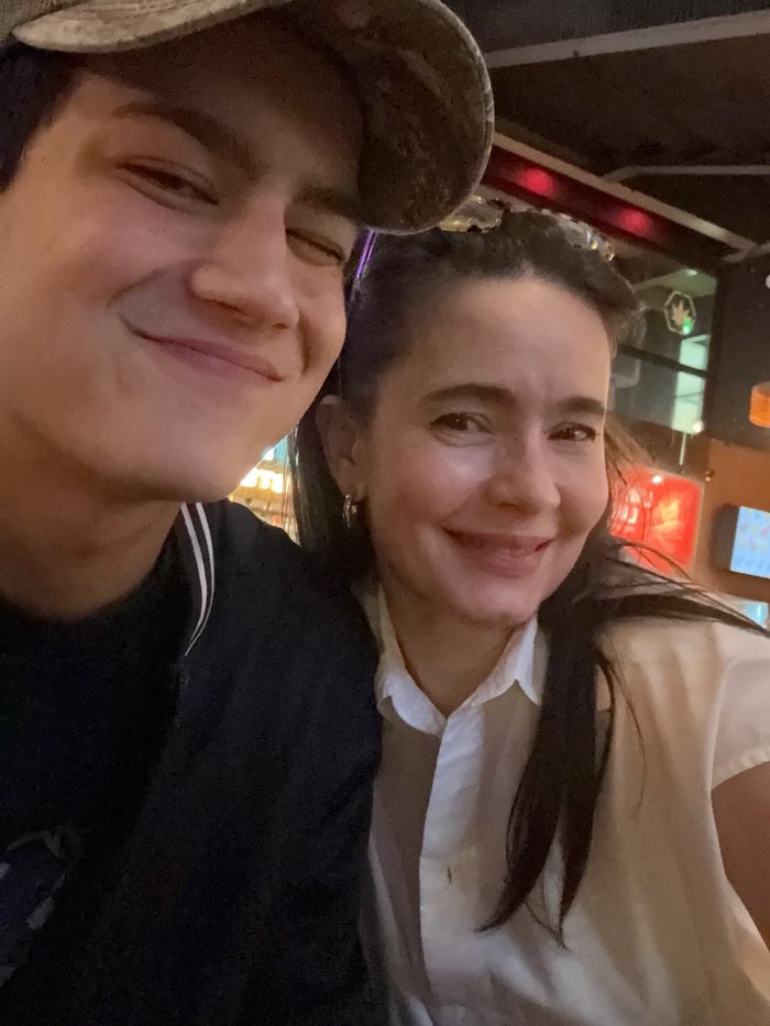 ย้อนภาพ ไอซ์ พาริส HBD คุณแม่หน้าสวยเป๊ะมาก