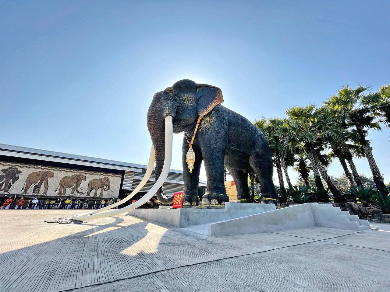 สวนนงนุช พัทยา เปิดตัวรูปปั้น พญาคชสาร