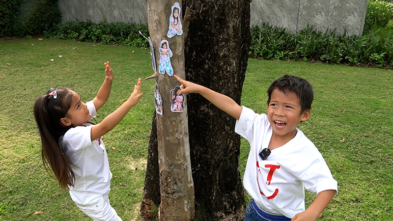 มีก้า มีญ่า ยิ้มแก้มปริ คุณปู่สุทธิเกียรติ ยกสวนสนุกมาไว้กลางบ้าน 
