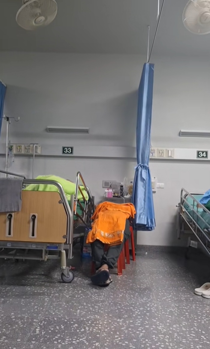 ลูกเฝ้าแม่