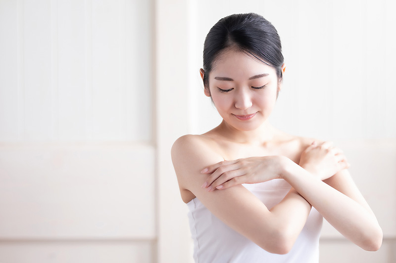 วิธีทำให้ผิวกายเนียนนุ่มชุ่มชื้น เคล็ดลับดูแลผิวง่าย ๆ ได้ที่บ้าน