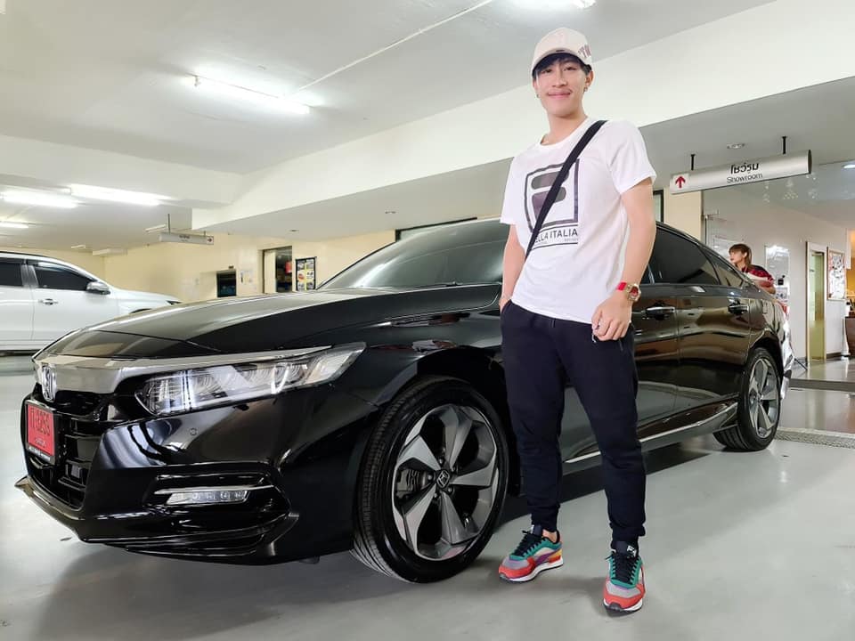 นุ๊ก ธนดล