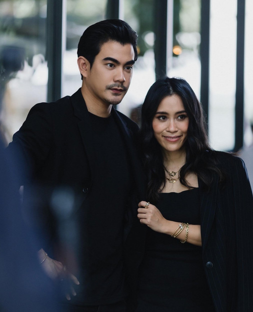 เพชร ภิพัชรา ประวัติ