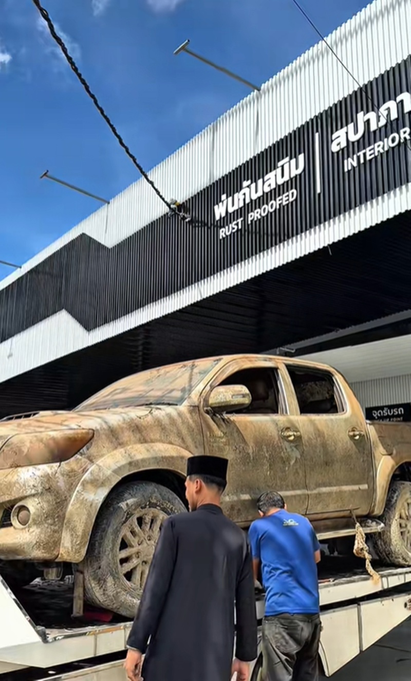 รถจมน้ำ