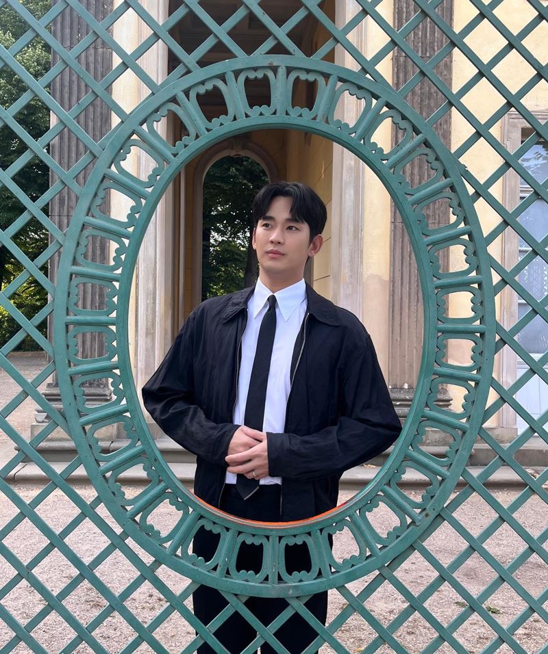 คิมซูฮยอน เดตสาวอีกคนตอนเข้ากรม