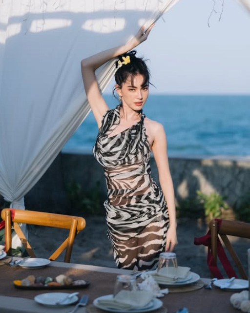 แต่งตัวไปทะเล ส่อง 12 ไอเดียแฟชั่นชุดไปทะเลของคนดัง ทั้งเก๋ ทั้งแซ่บ