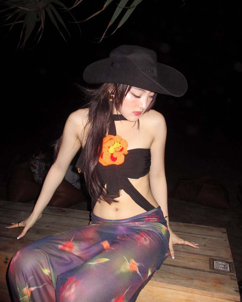 พั้นช์ 4EVE