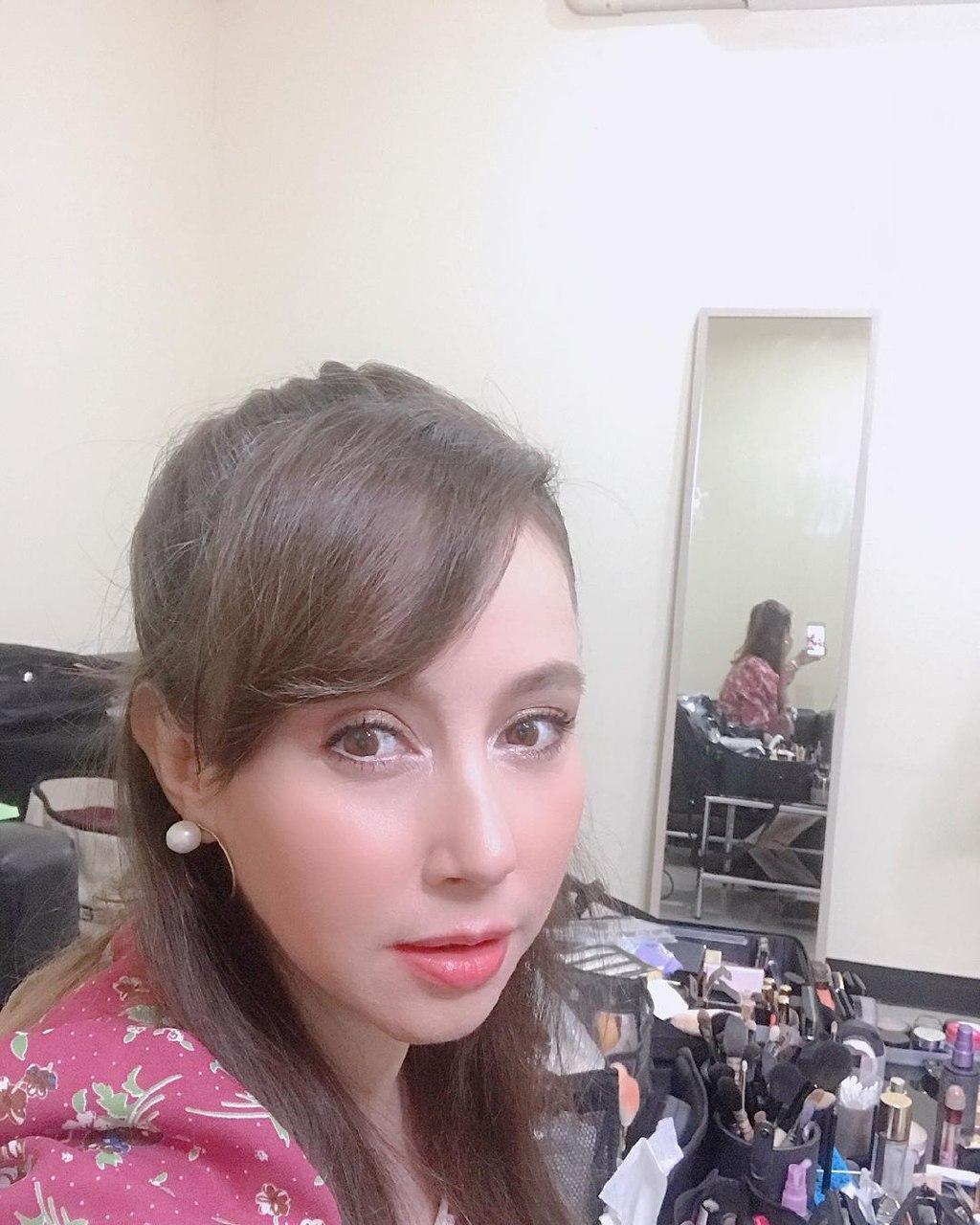 แอน นิออน