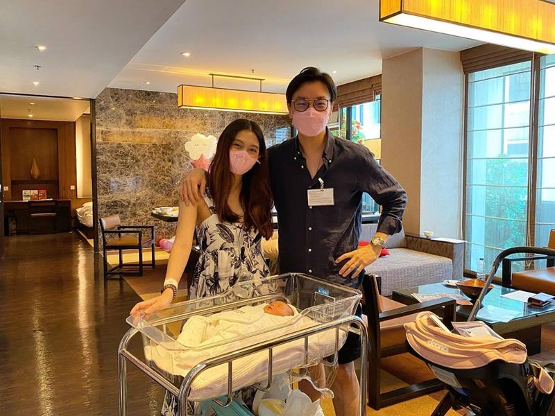 มิว นิษฐา ไฮโซเซนต์