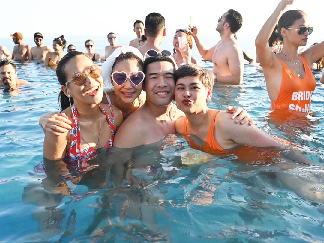 ปาร์ตี้สละโสด นก ศิขรินธาร