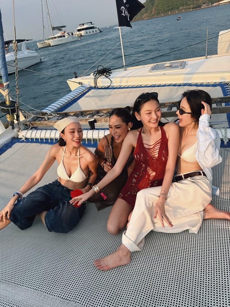 นิวเคลียร์ พลอย