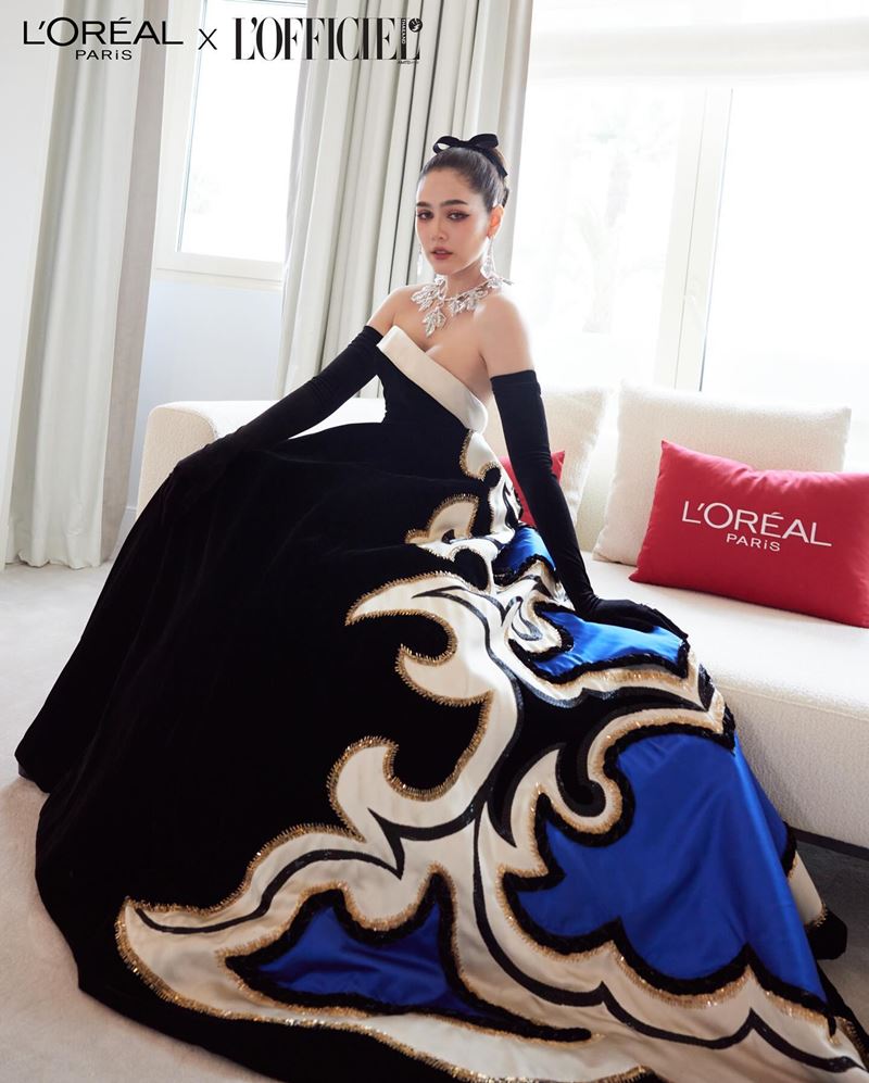 ชมพู่ เมืองคานส์