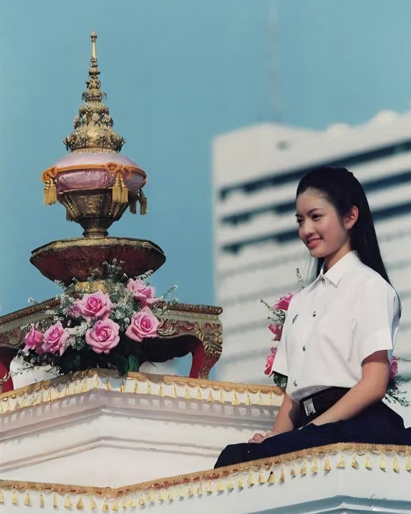 แอฟ ทักษอร กับเบื้องหลังตำนาน 