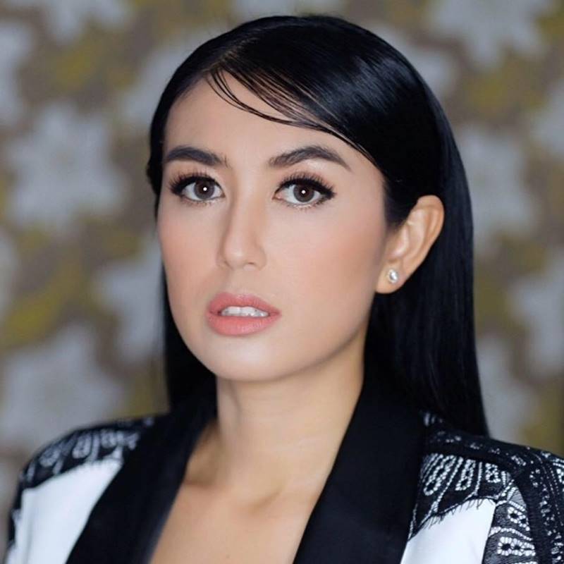 ตุ๊กตา อุบลวรรณ บุญรอด