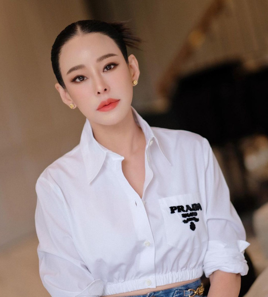 หนิง ปณิตา ประวัติ