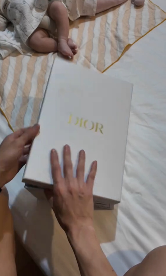 ซื้อรองเท้า