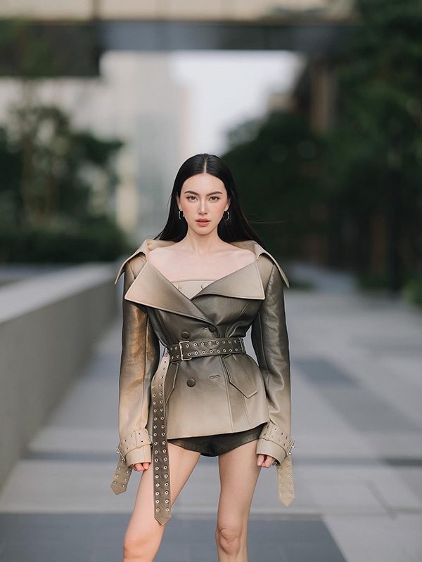 ใหม่ ดาวิกา