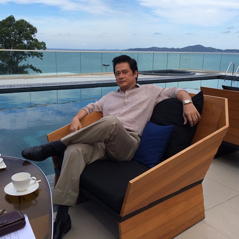 หนุ่ม สันติสุข