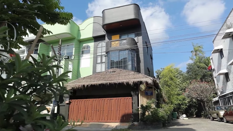 เป๊ก-นิว ออฟฟิศ โรงงานข้าวเกรียบ