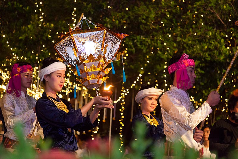 เทศกาลสีสันแห่งสายน้ำ มหกรรมลอยกระทง