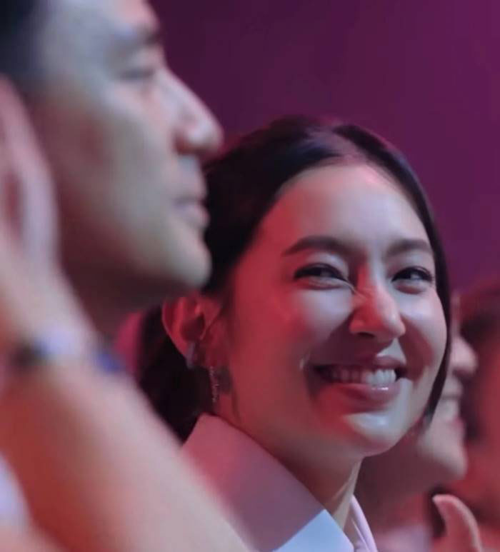  เบลล่า - วิล ชวิณ โผล่คลิป 30 ปี เดี่ยวไมโครโฟน