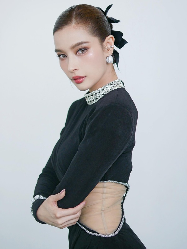 วิว วรรณรท โพสต์จอดำลั่นเหนื่อย