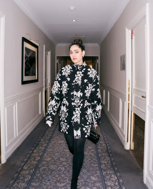 ชมพู่ อารยา กับ 9 ลุคที่ Paris Fashion Week 2025 สวยจัดเต็ม ปังสะกดสายตา