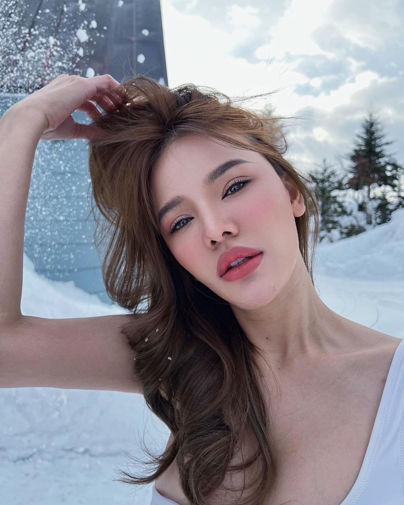 นิดา วนิดา