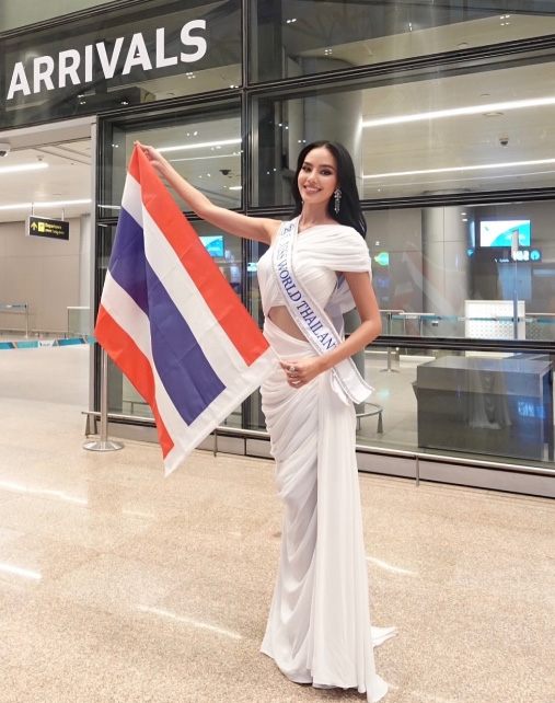 โอปอล สุชาตา กับลุคเข้ากอง Miss World 2025 สวยสง่าสมมงไทยแลนด์