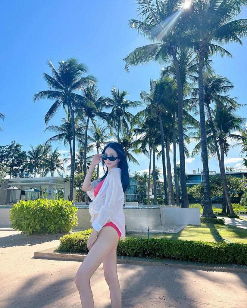 วีวี่ สรัณณัฏฐ์