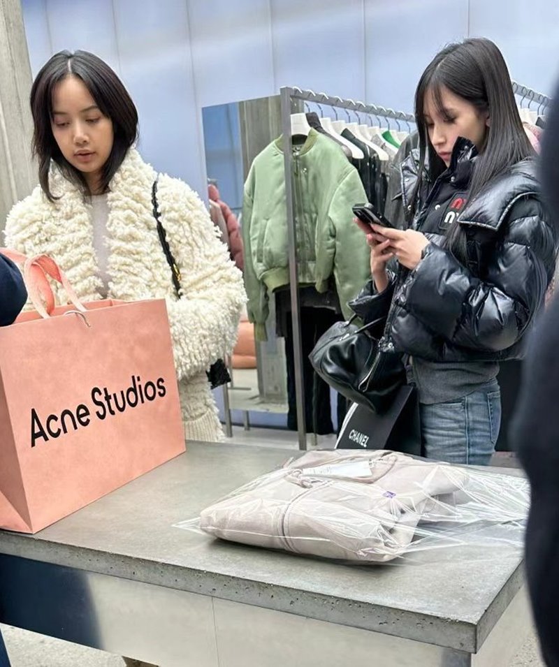 ลิซ่า BLACKPINK