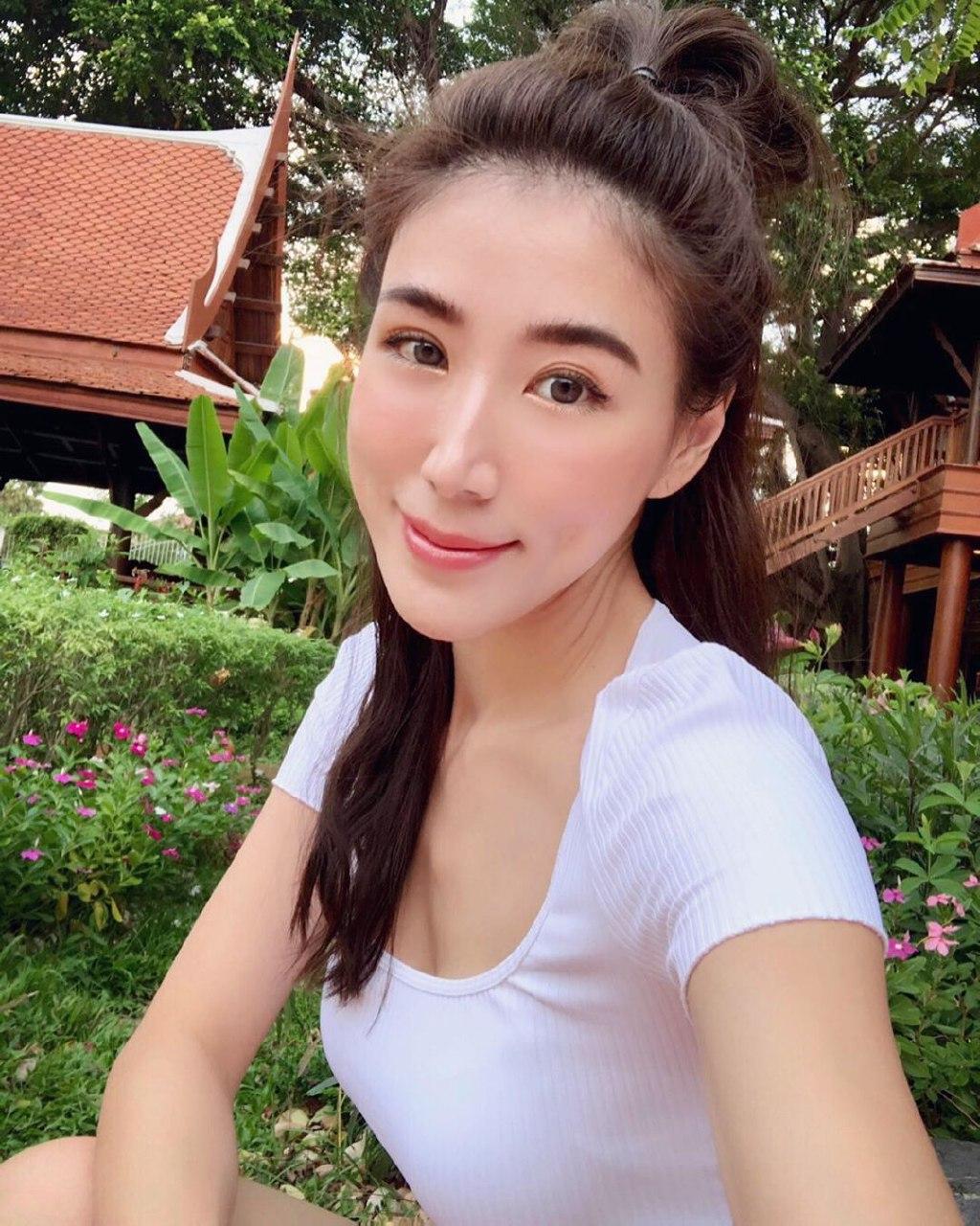 เอิร์น จิรวรรณ