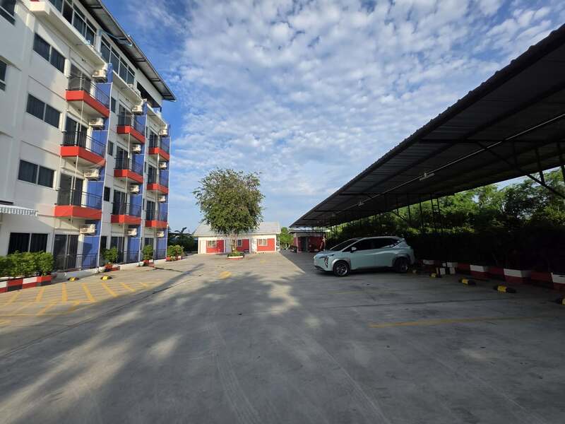 โรงแรม TPR51 ที่พักบางแสน ชลบุรี
