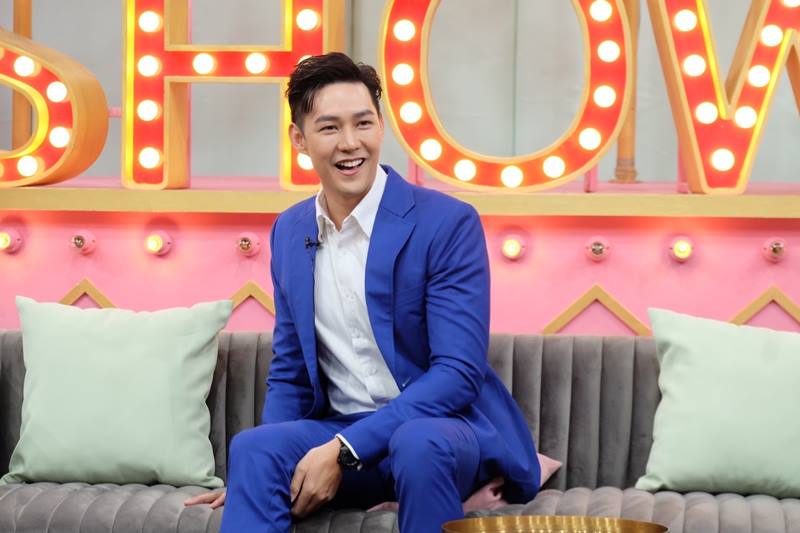 แอมป์ พีรวัศ