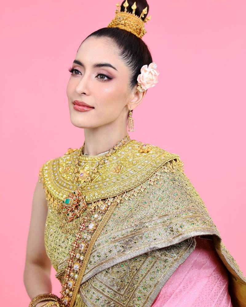 พิ้งค์กี้ สาวิกา