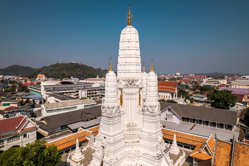 ที่เที่ยวเพชรบุรี วัดมหาธาตุวรวิหาร