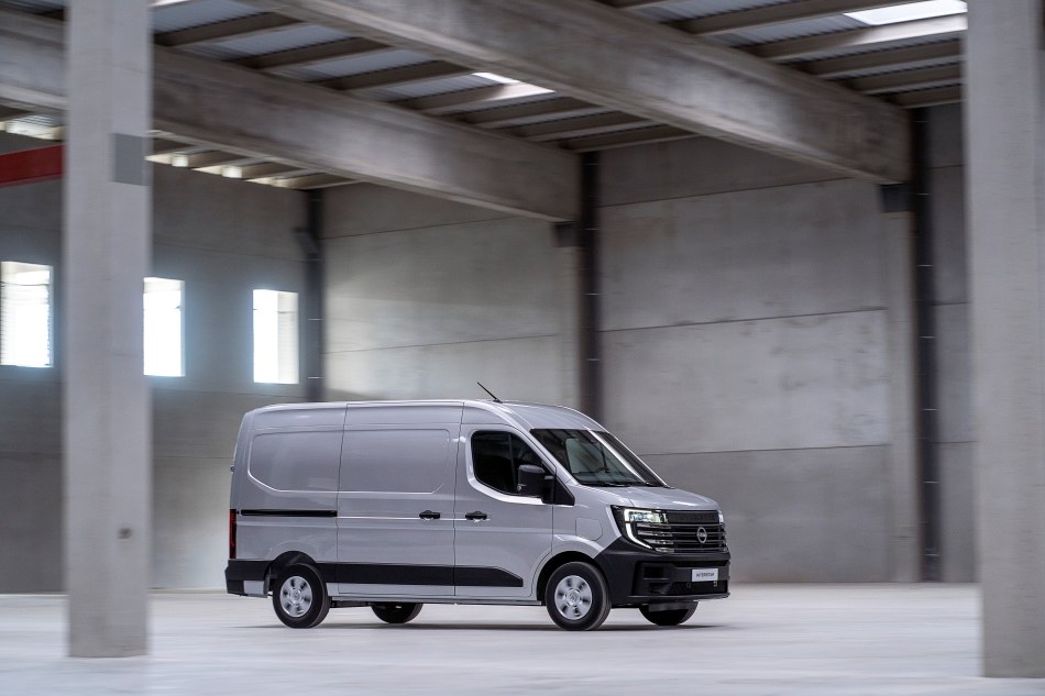 nissan interstar, nissan