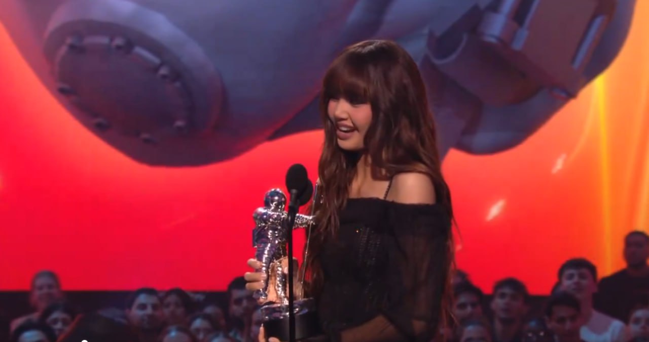  ลิซ่า BLACKPINK